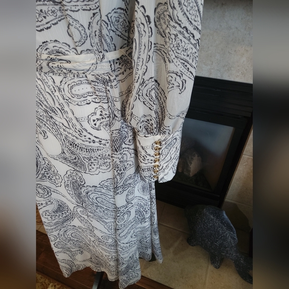 Calvin Klein Long-sleeved Dress - Picture 6 of 9